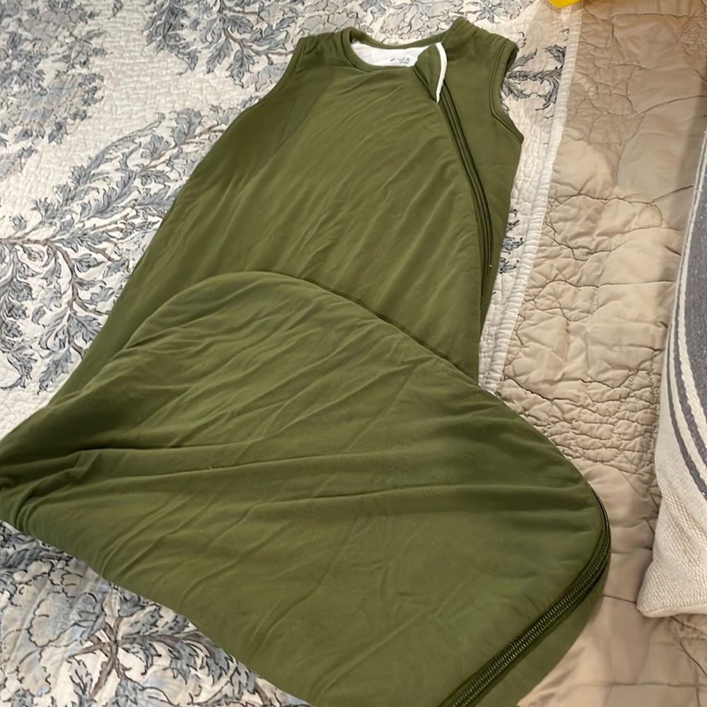 Kyte baby M 1.0 tog olive